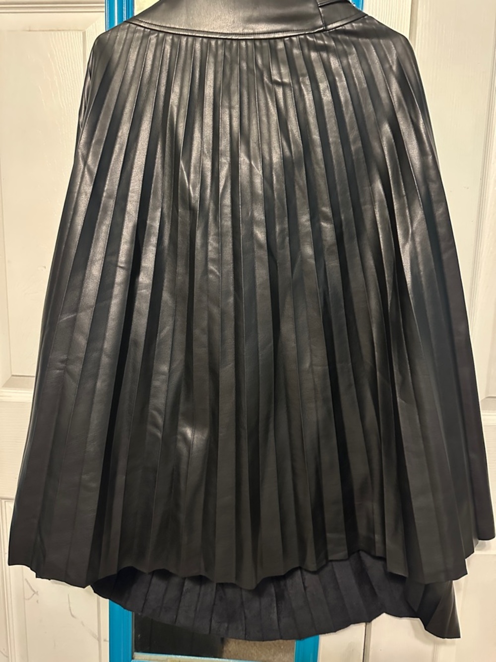 NWT Marc New York Pleated Faux Leather Skirt - Black. Size Large